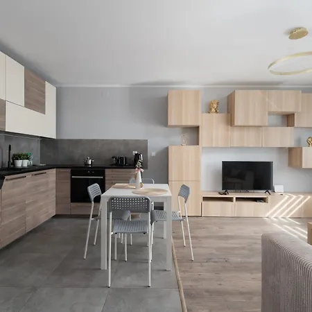 公寓 Osiedle Piastow Charming By Bookinghost