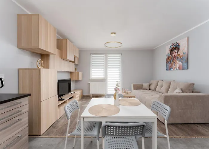 Apartman Osiedle Piastow Charming By Bookinghost *